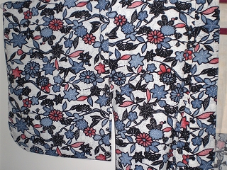Used KIMONO, flowers pattern